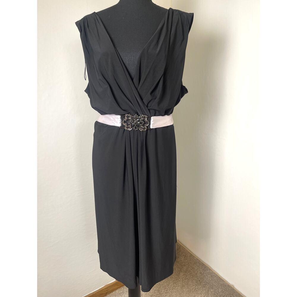 NWT Fashion Bug Women's Avant Garde Glam Belted Short Sleeve Dress Black 22W